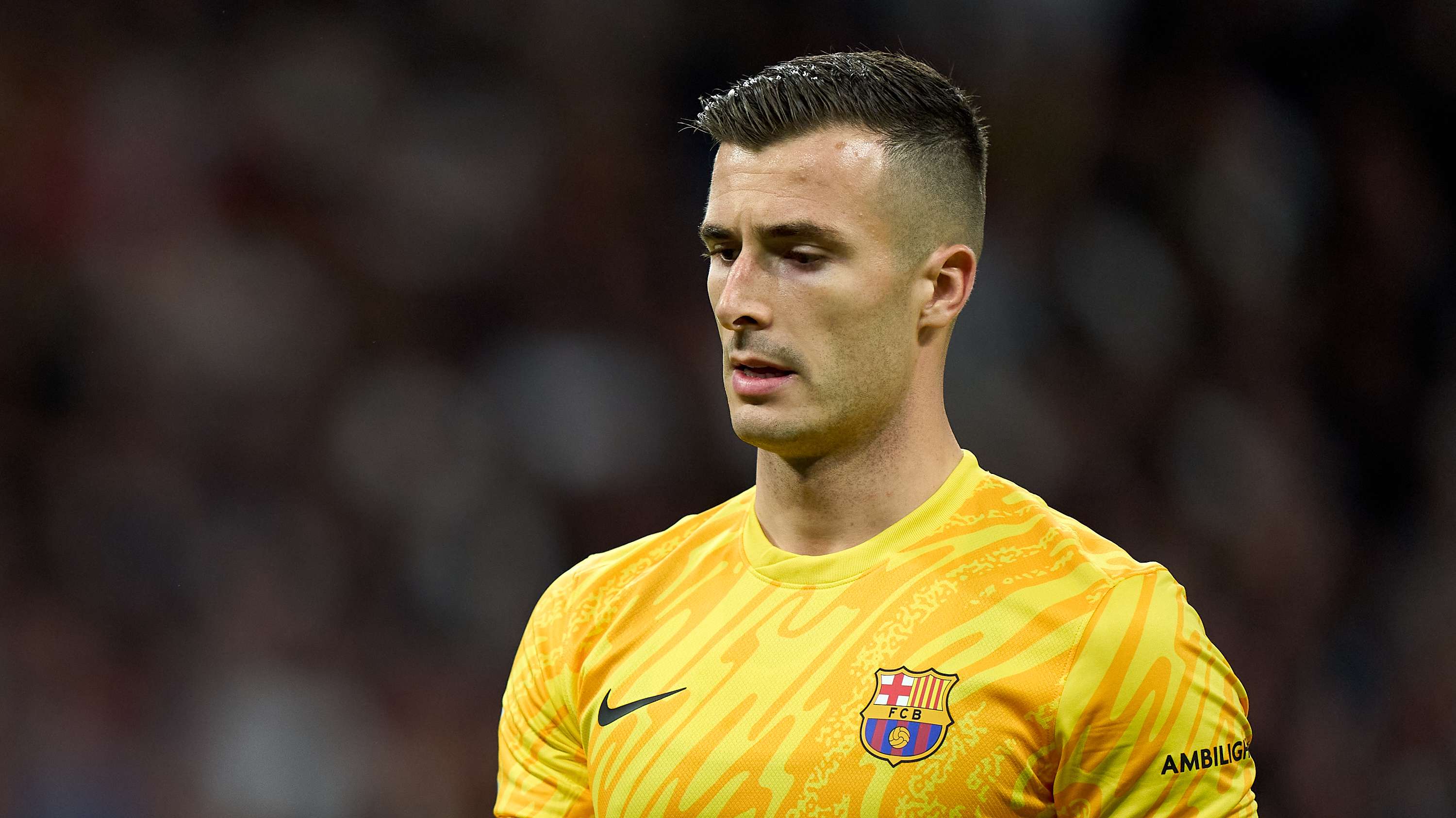 表现得尤为 表现得尤为